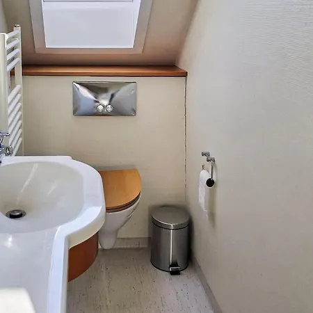 2 Bedroom In *